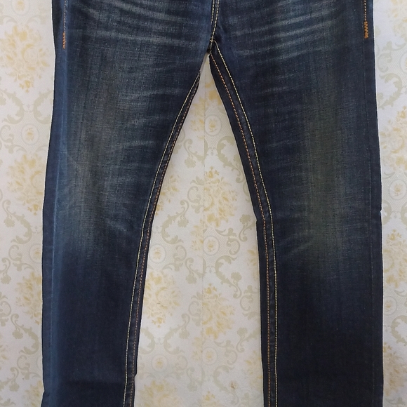 True Religion - Picture 2 of 11